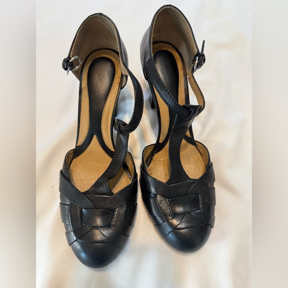 Naturalizer Black Strappy Heels
